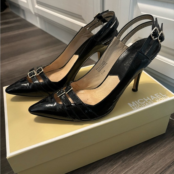 Michael Michael Kors Leather Pumps, 7.5 - Picture 3 of 5